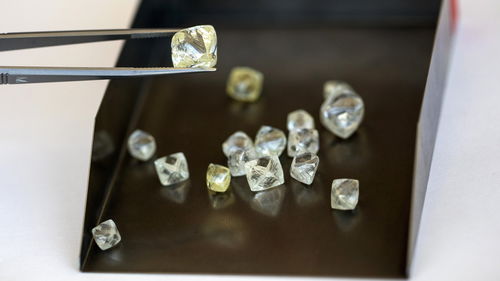 钻石的专业知识与销售技巧(钻石销售实战话术与技巧)